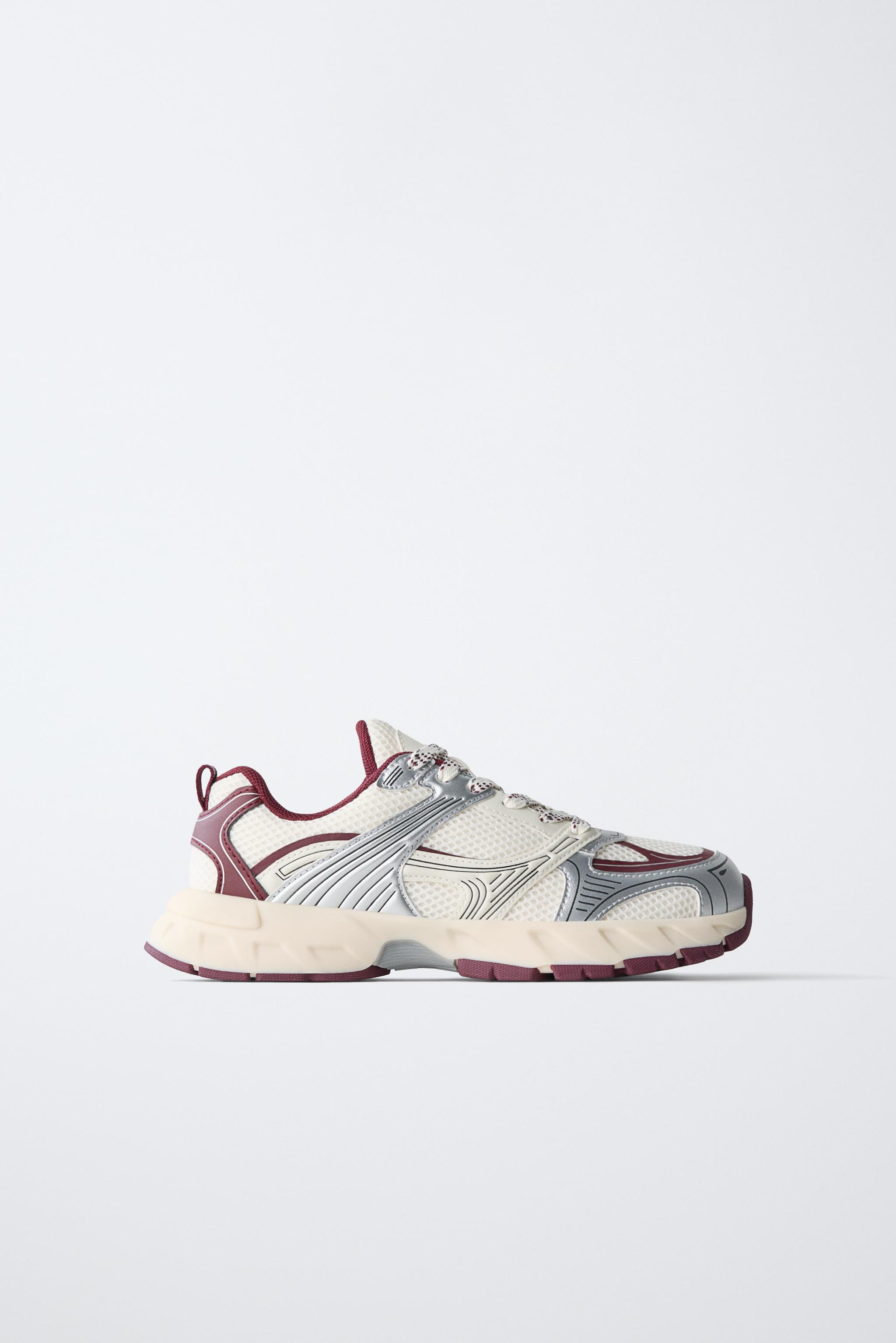 MESH SNEAKERS